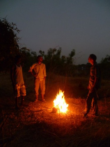 Lagerfeuer mit Tigerfishtruppe